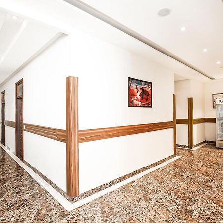 Hotel Woodcrest Zirakpur Chandigarh - Luxury Rooms Buitenkant foto