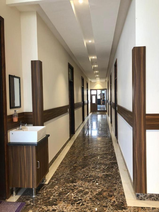 Hotel Woodcrest Zirakpur Chandigarh - Luxury Rooms Buitenkant foto
