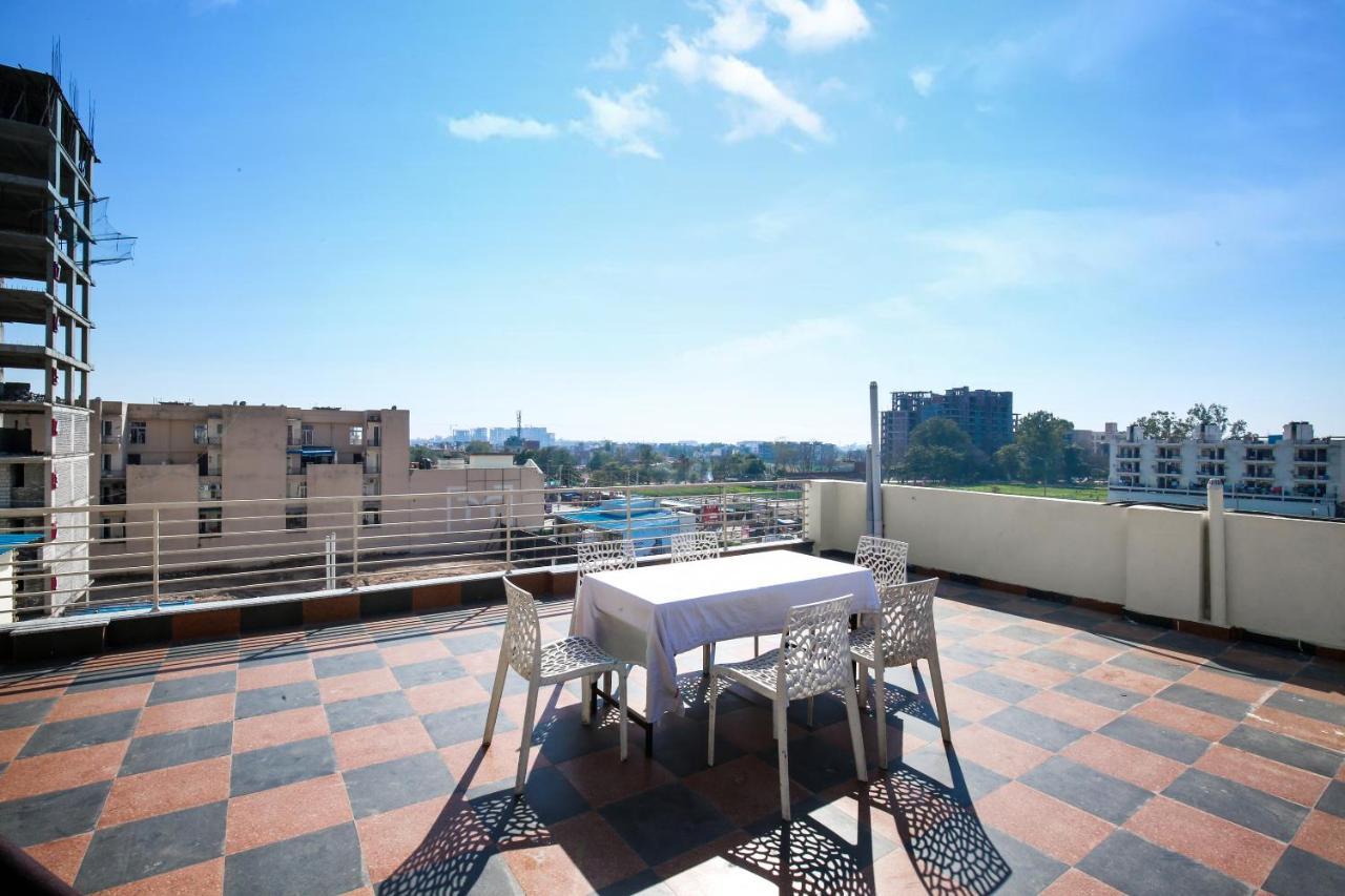 Hotel Woodcrest Zirakpur Chandigarh - Luxury Rooms Buitenkant foto