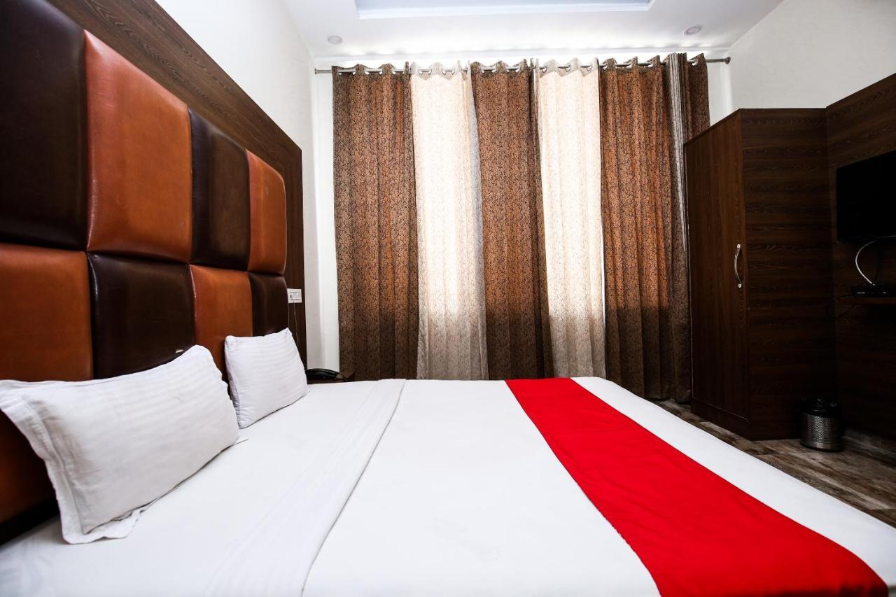 Hotel Woodcrest Zirakpur Chandigarh - Luxury Rooms Buitenkant foto