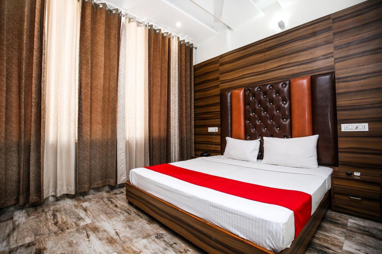 Hotel Woodcrest Zirakpur Chandigarh - Luxury Rooms Buitenkant foto