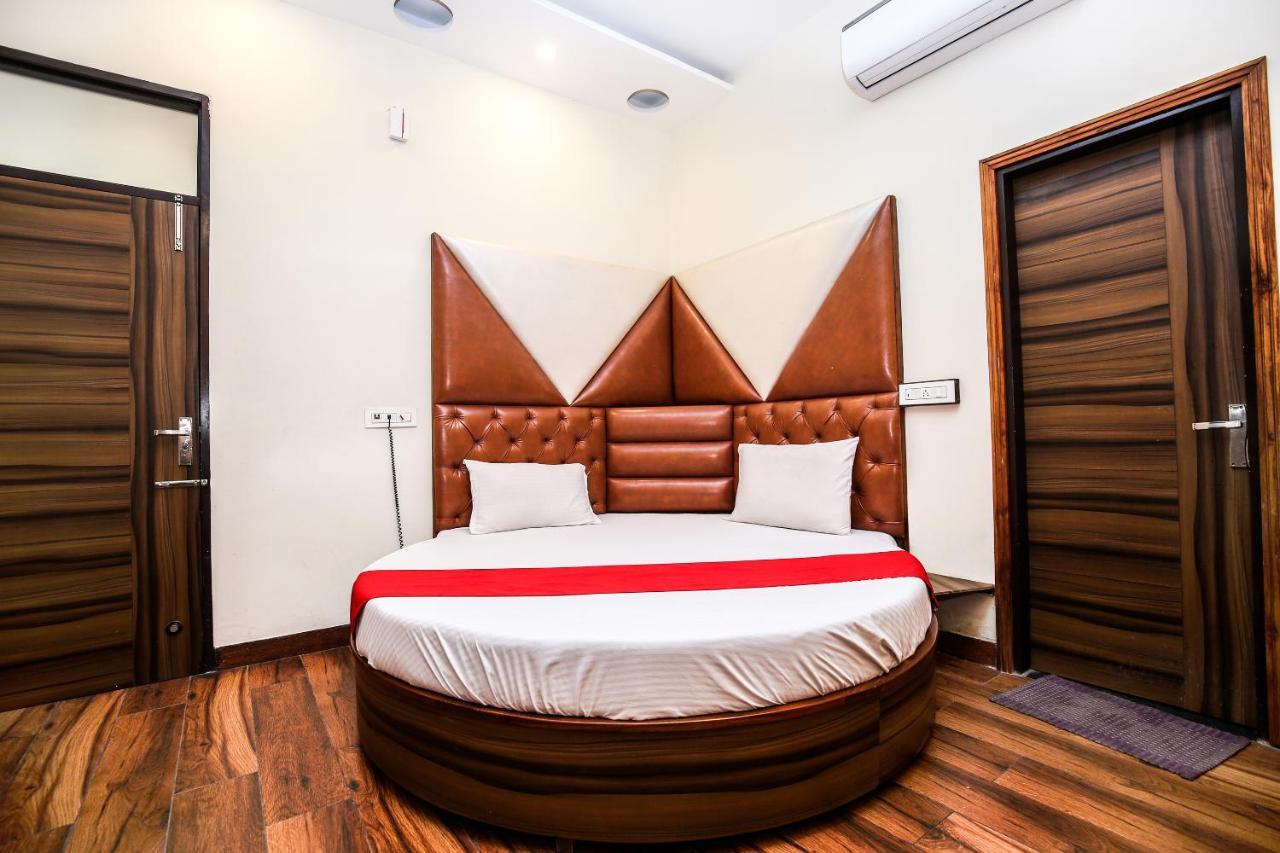 Hotel Woodcrest Zirakpur Chandigarh - Luxury Rooms Buitenkant foto