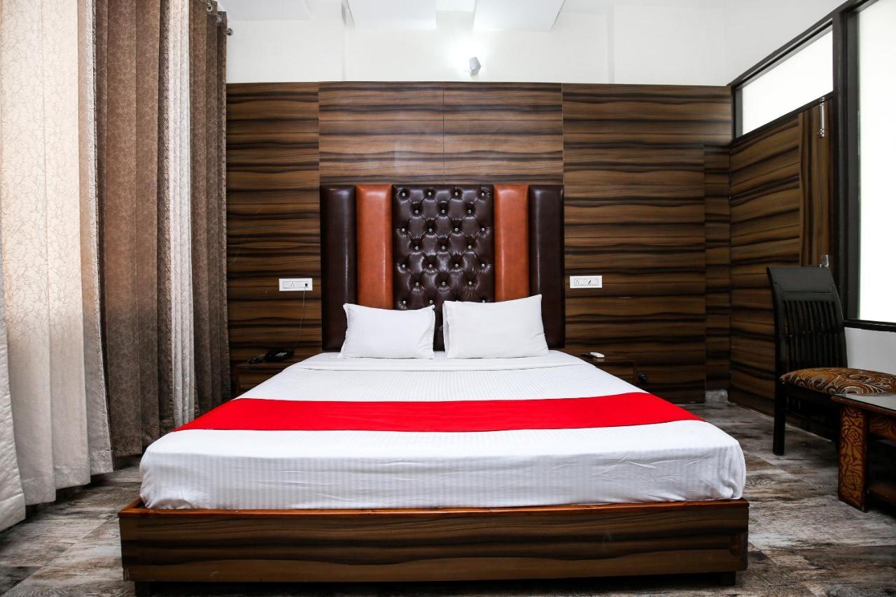 Hotel Woodcrest Zirakpur Chandigarh - Luxury Rooms Buitenkant foto