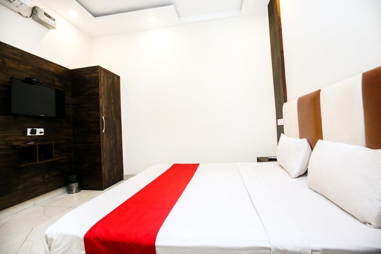Hotel Woodcrest Zirakpur Chandigarh - Luxury Rooms Buitenkant foto